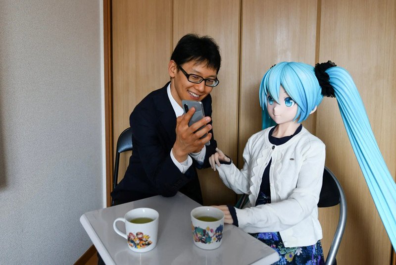 The guy who married Hatsune Miku was refused to take his wife to Disneyland Japan